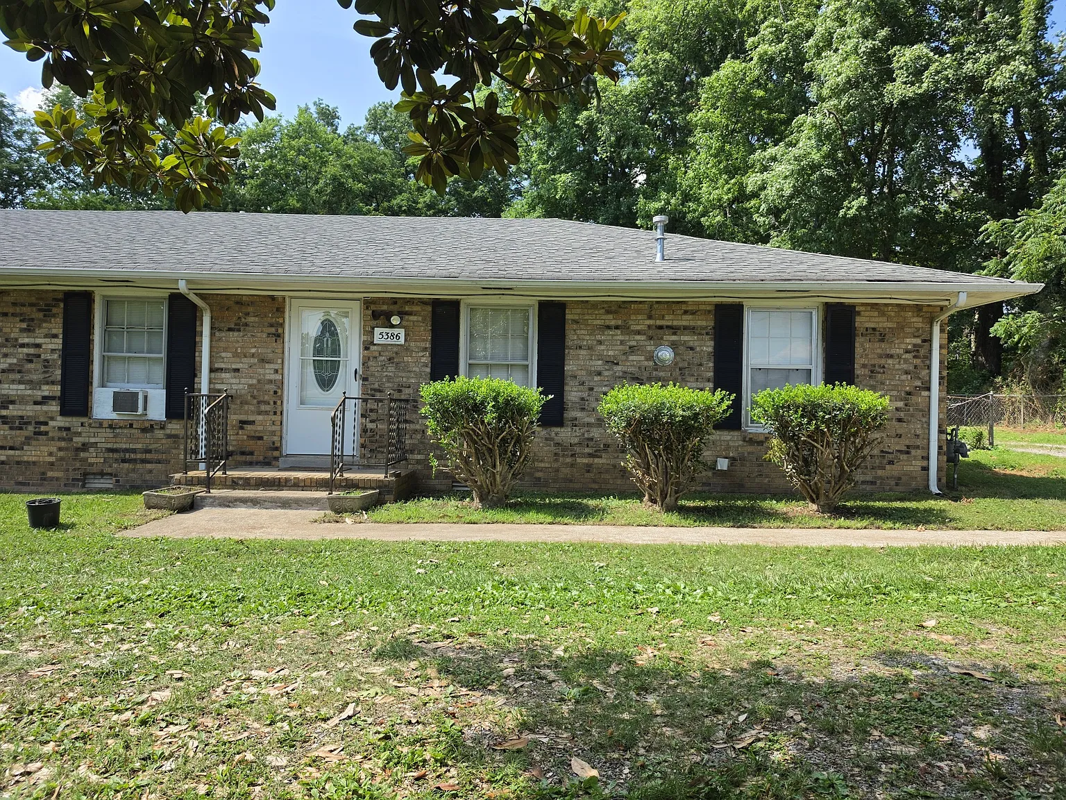 2 bed, 2.0 bath, 1269 sqft, $1,350 — Photo 1