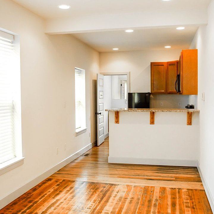 1st image of 612 S Fess Ave #16214901