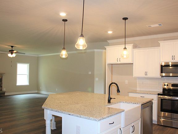 5th image of 55 Hawthorn Ln #21