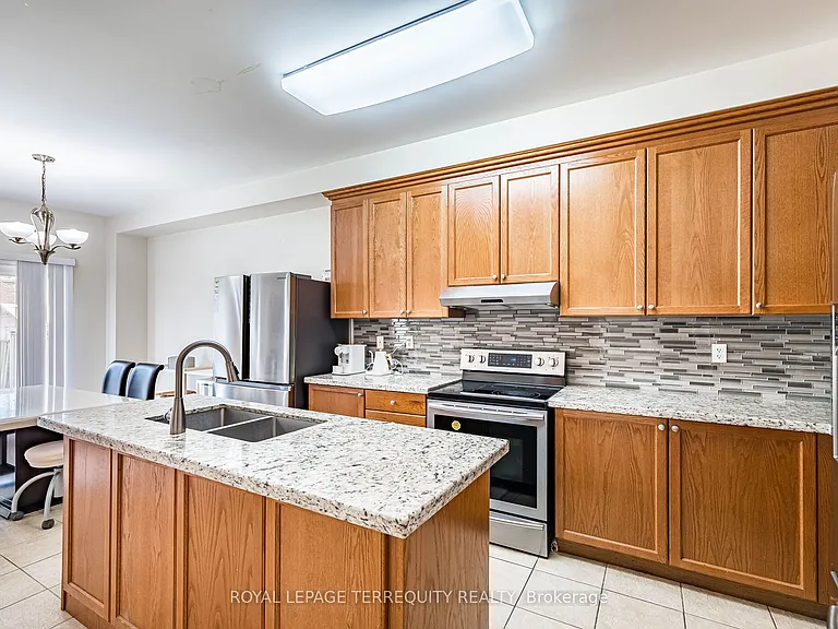 3926 Candlelight Dr — Photo 26