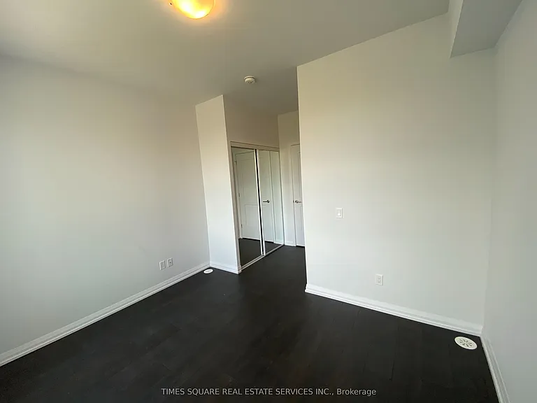 1050 Portage Pkwy #Townhouse 32 — Photo 26