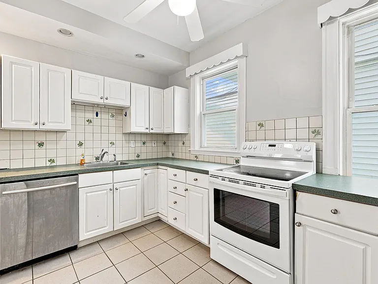 147 Murdock St #1 — Photo 5