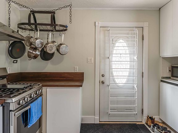 5th image of 265 Black Hole Rd