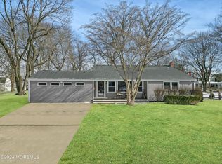 41 Westend Ave, Shrewsbury, NJ 07702