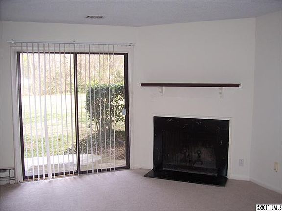 3rd image of 3653 Maple Glen Ln