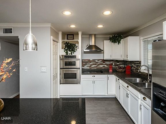 3rd image of 2357 Alpine Dr