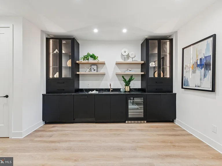 2507 I St NW — Photo 26