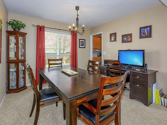 5th image of 2296 NE 13th Ave