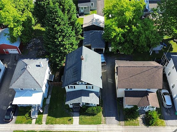2nd image of 24 Spruce St