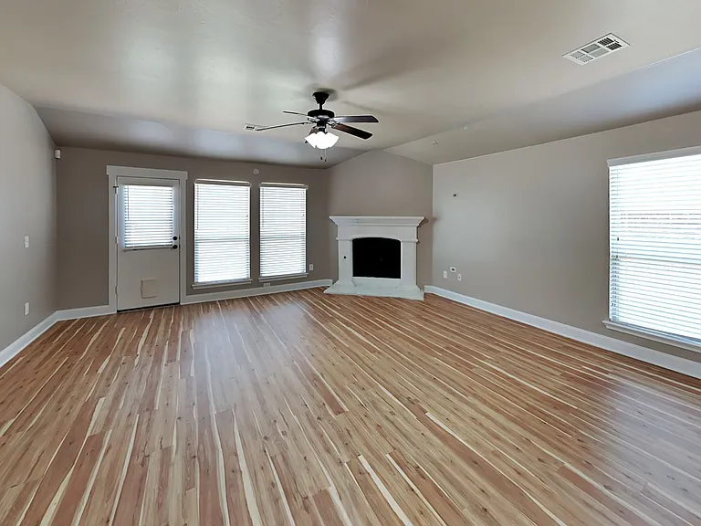 11305 NW 94th St — Photo 5
