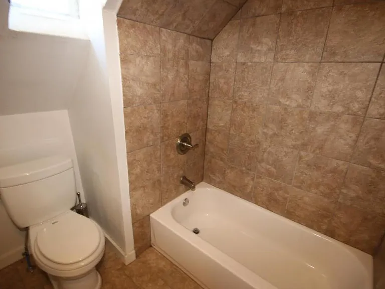 1835 Dayton Ave — Photo 15