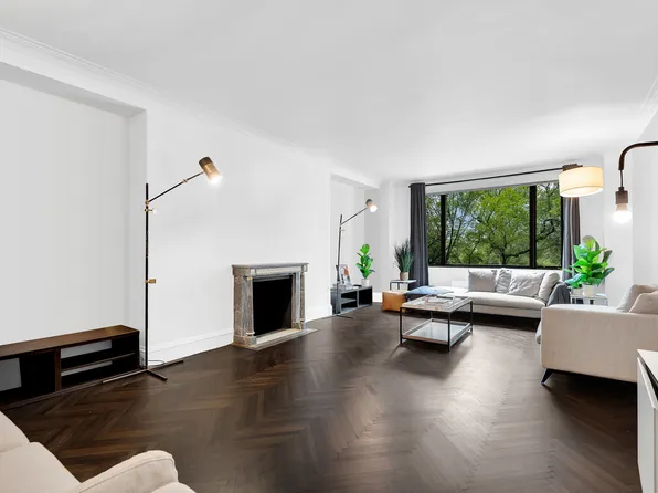 965 Fifth Avenue 2B image 2 of 12