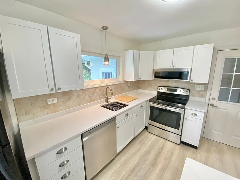 28 Alder Ln — Photo 2