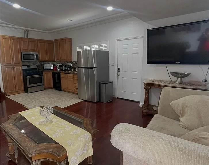 620 N Janss Way #2 — Photo 3