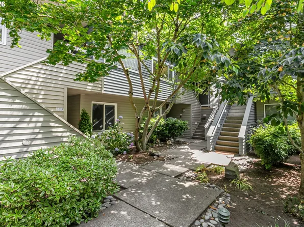 118 N Hayden Bay Dr, Portland, OR 97217