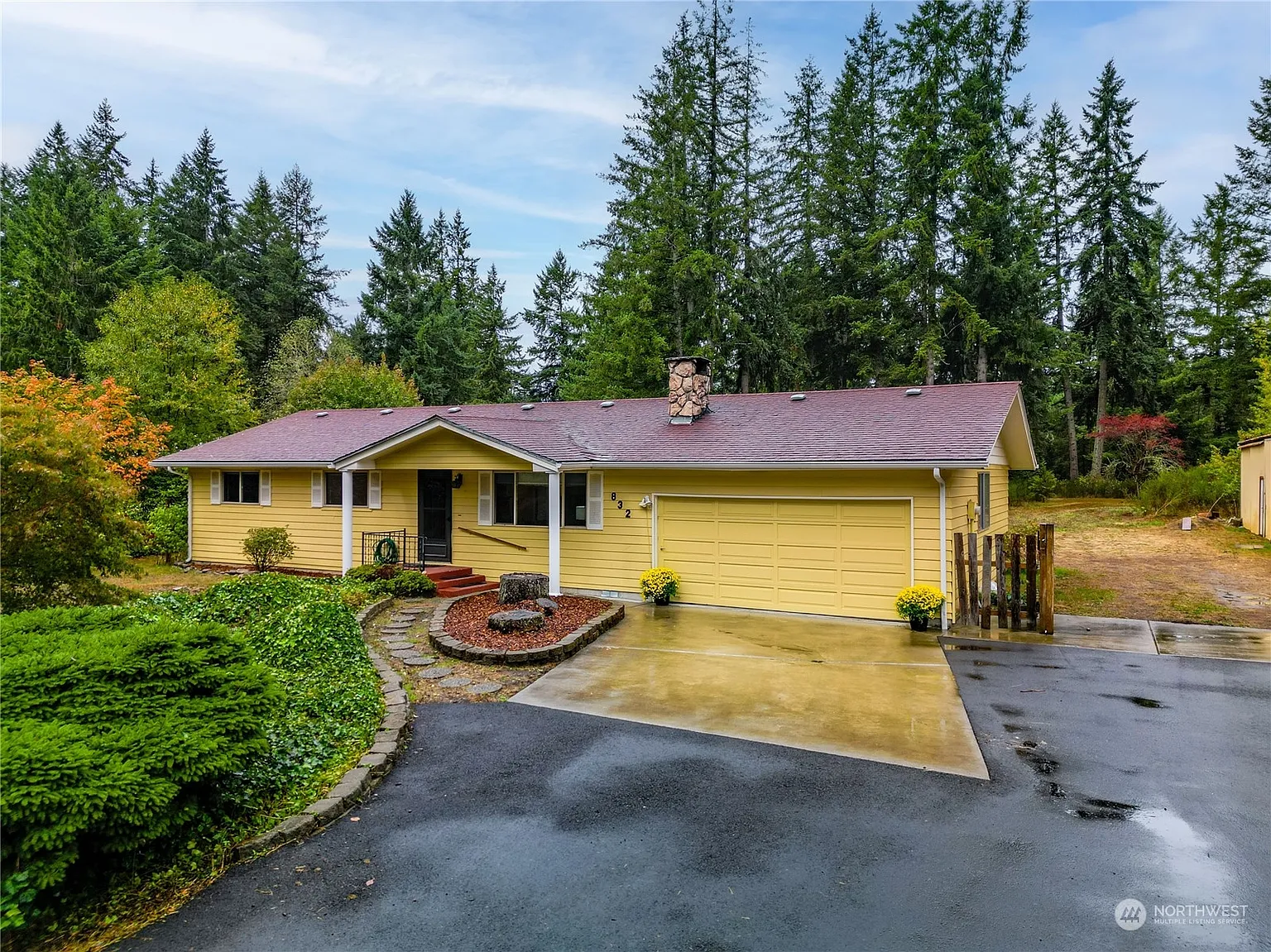 826 Marci Court SE photo 1