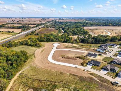 7228 Alvie Ln, Bettendorf, IA, 52722