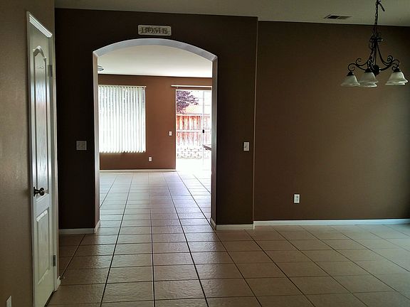 2nd image of 974 Sagecrest Dr