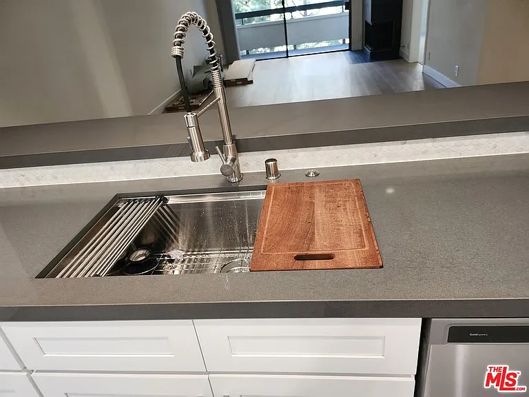 2122 Century Park Ln #213 — Photo 5