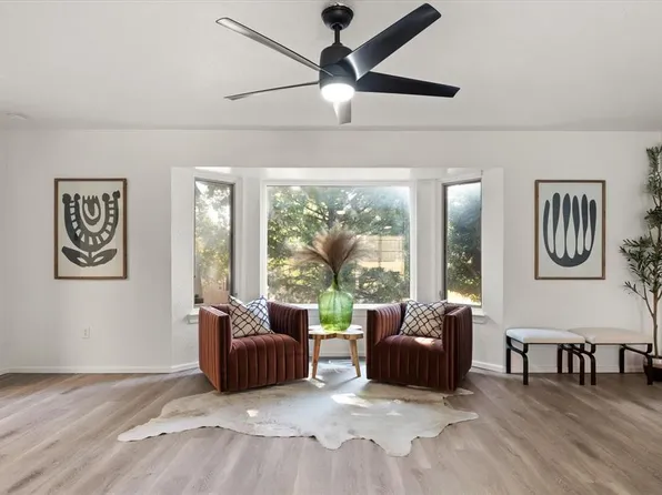 8017 Golden Oaks Rd, Oklahoma City, OK 73127
