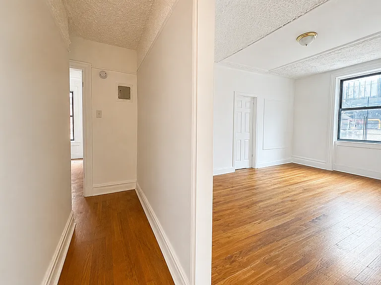 868 Faile St #3 — Photo 2