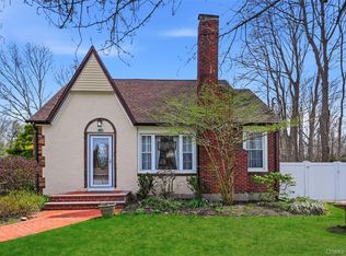 75 Oregon Avenue, Medford, NY 11763