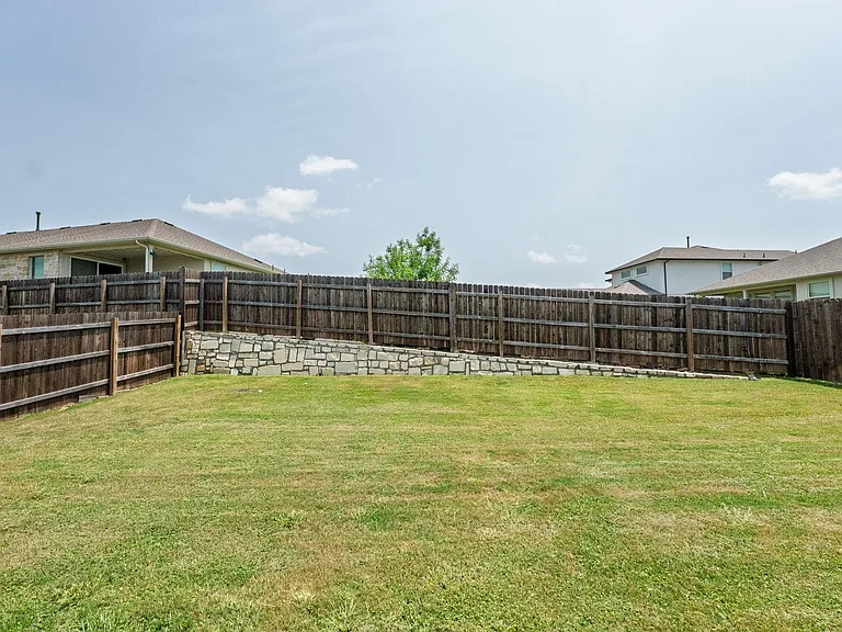 17813 Bassano Ave — Photo 27