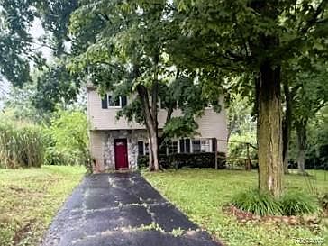 1st image of 571 Cristy Ave