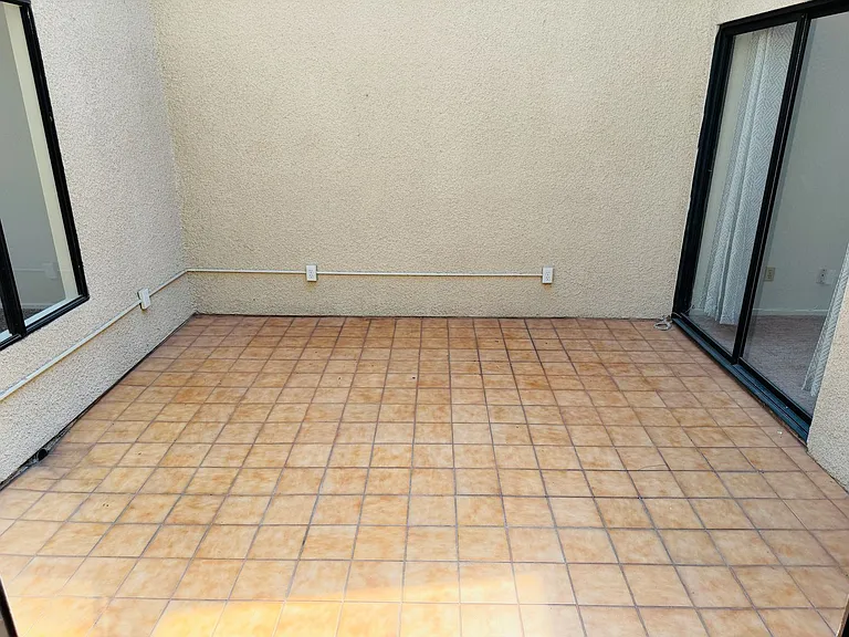 8933 Modesto Cir #1215B — Photo 5