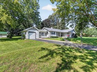 3225 S Weldon Rd, Rockford, IL 61102