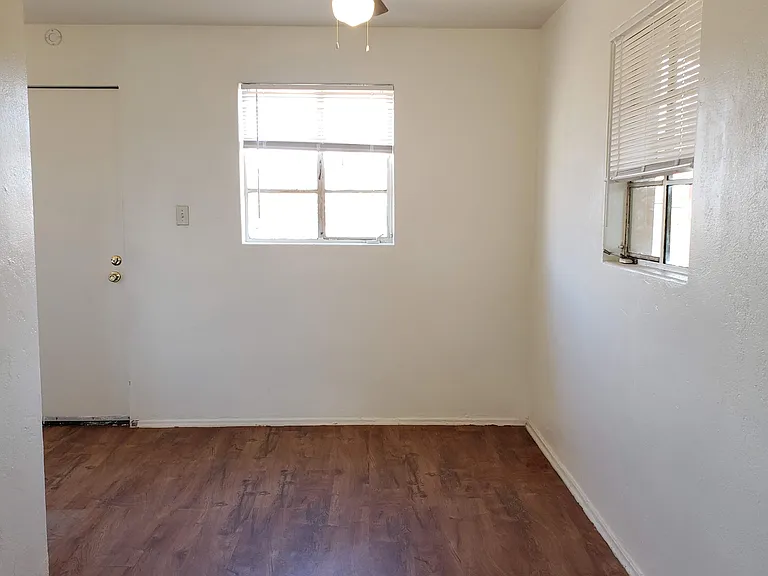 109 W Prince Rd — Photo 6