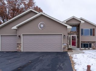 40234 Golden Way, North Branch, MN 55056