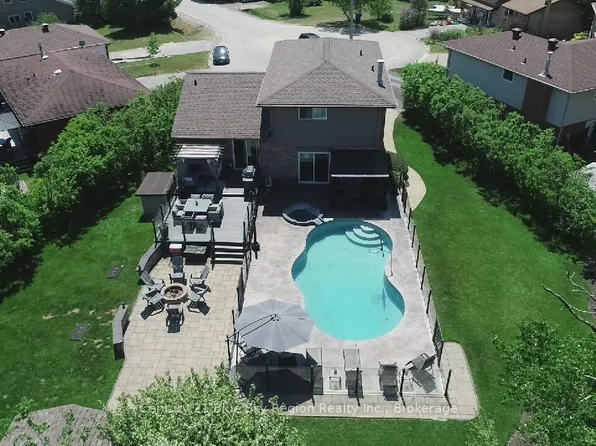 790 Laurentian Ave, North Bay, ON P1B 7V2