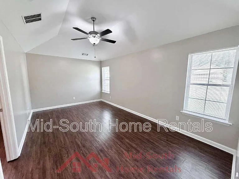 5626 Tulip Tree Dr — Photo 11