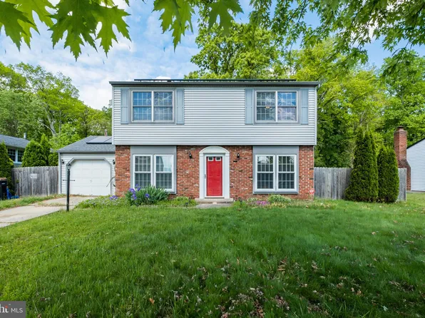 18 Roosevelt Dr, Clementon, NJ 08021