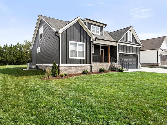 3rd image of 7484 Paxton Cir