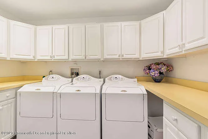 1081 Barnegat Ln — Photo 25