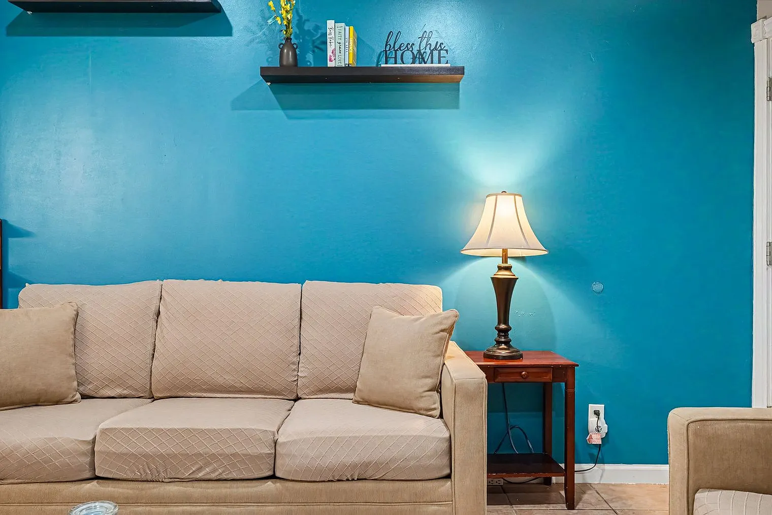 3 bed, 2.0 bath, 559 sqft, $6,070 — Photo 4