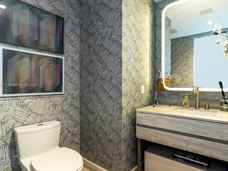 18975 Collins Ave #4102 — Photo 38