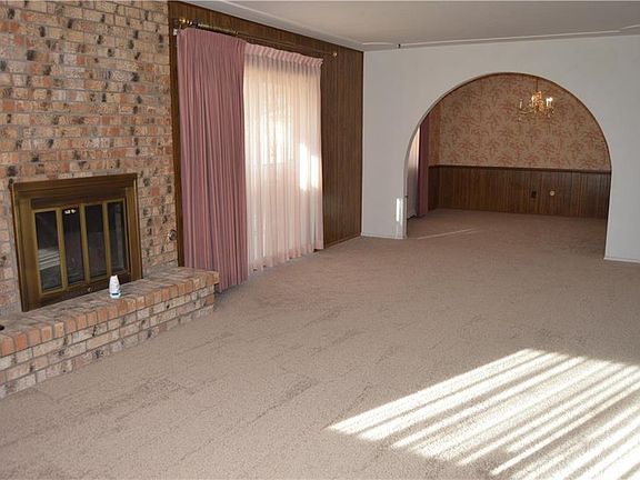 4th image of 5004 Salem Dr