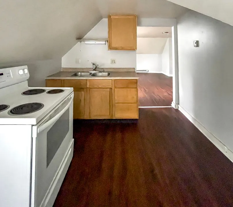 815 & 817 W University Ave