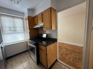 6706 197th St #1C, Fresh Meadows, NY 11365