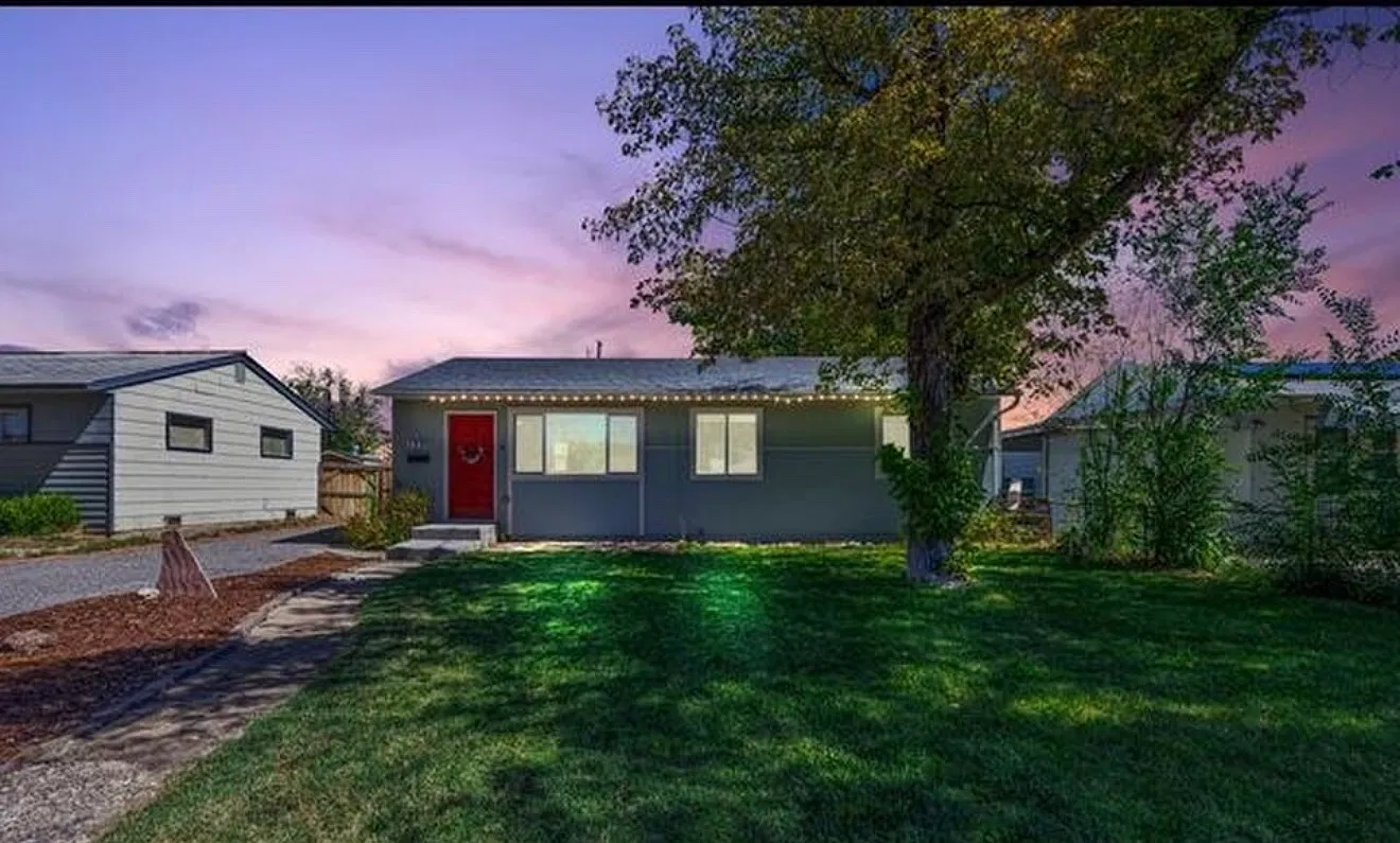 3 bed, 950 sqft, $2,000 — Photo 1