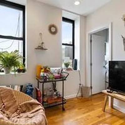 Rented by Dalan Rentals | media 7