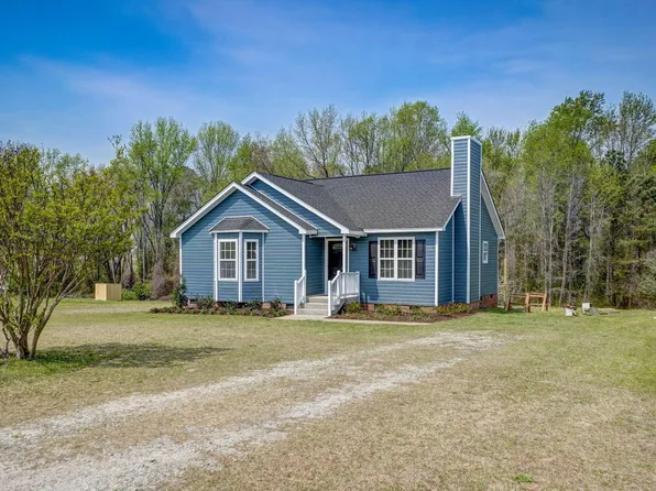 1017 Forest Glen Dr, Raleigh, NC 27603