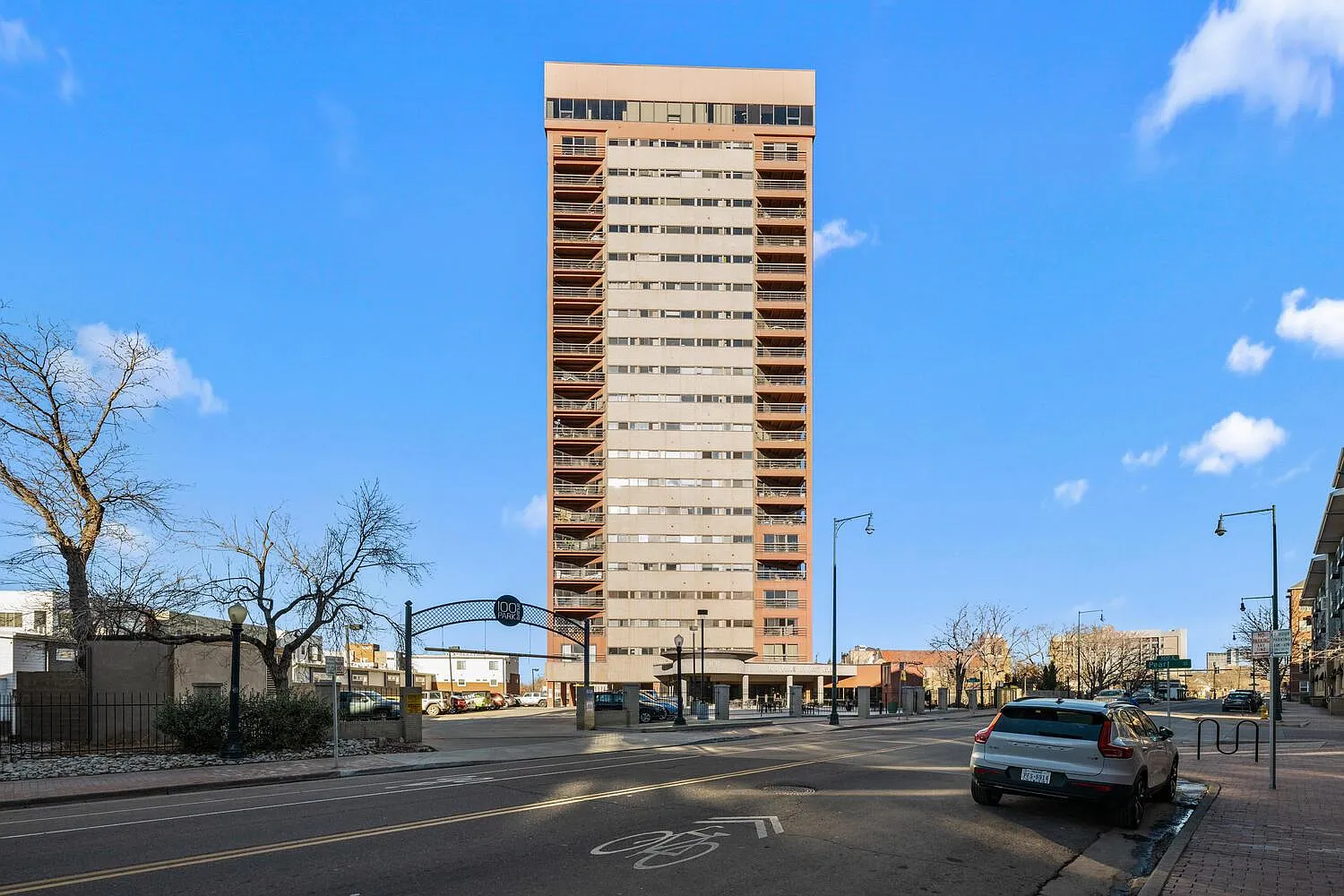 1 bed, 801 sqft, $2,395 — Photo 2