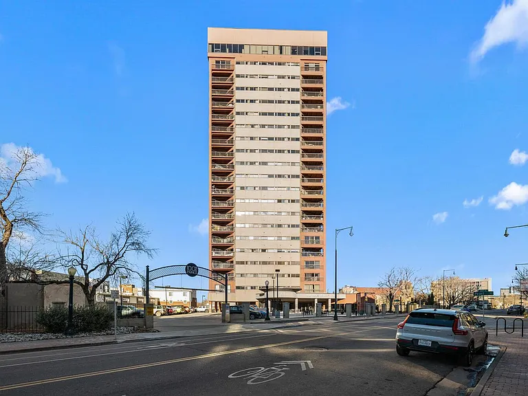 100 Park Ave W #2002 — Photo 2