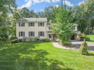 44 Gate Ridge Rd, Easton, CT 06612