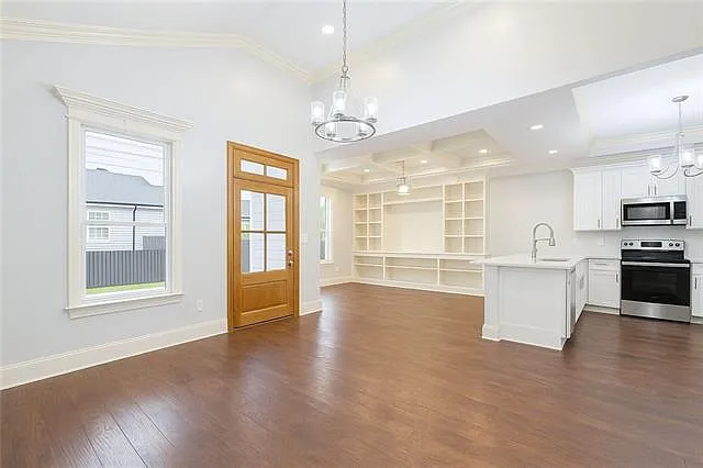 3410 Lowerline St — Photo 9