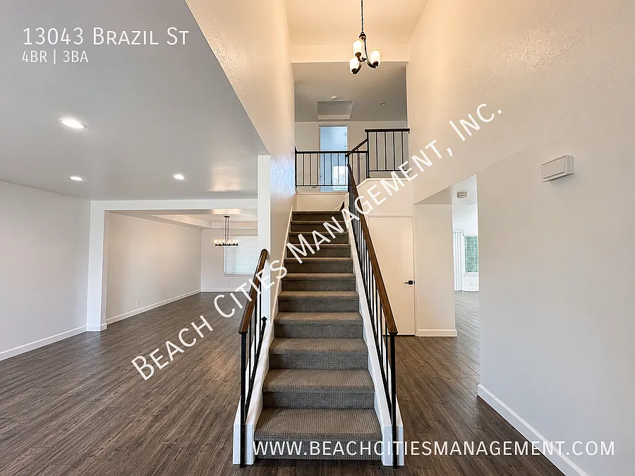 Astonishing 4 Bedroom 2.5 Bath House in Cerritos with a 2 Car Garage! — Photo 3